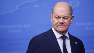 Германският канцлер Олаф Шолц заяви че все още използва телевизор