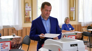 В акаунта на Дмитрий Медведев заместник председател на Съвета за сигурност