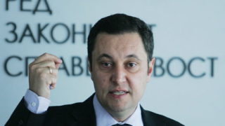 Яне Янев "получи мандат" да уволни Цветанов