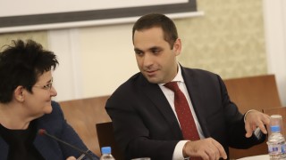 Караниколов защитава намаляването на ДДС за ресторантите