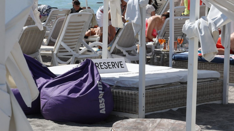 Скъпи чадъри, липса на спасители и медици засече по плажове Министерство на туризма