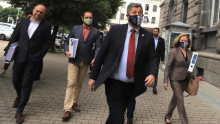 Коалицията Демократична България се регистрира за От обединението са