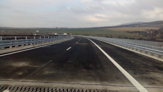 Отпушиха магистрала Хемус за празниците с края на ремонта на "Елешница"