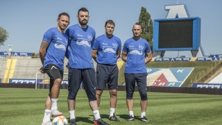 Легенди на Левски, лекари уролози и спортни журналисти играят мач "Заедно срещу рака на простатата"