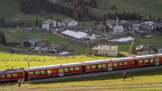 Швейцарска транспортна компания Rhaetian Railway постави световен рекорд за най дълъг