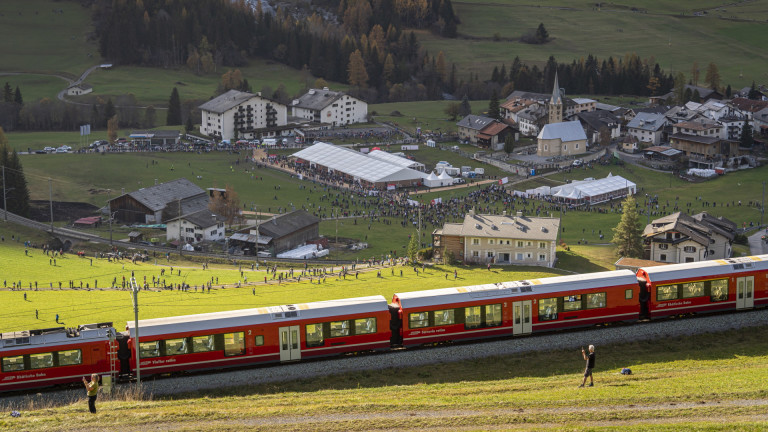 Швейцарска транспортна компания Rhaetian Railway постави световен рекорд за най-дълъг
