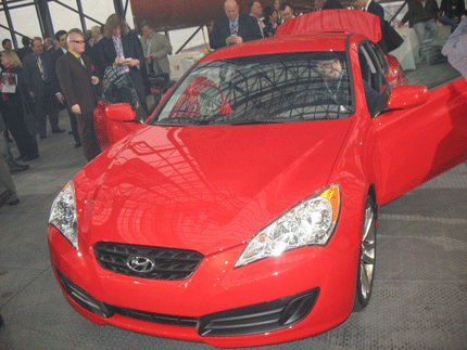 Hyundai Genesis Coupe представен с оркестър