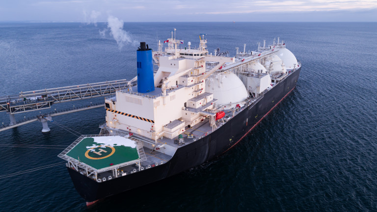 Китай чупи рекорди по потребление на ток, но не купува повече LNG. Защо?