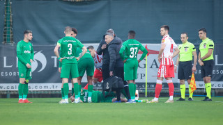 Състоянието на централния защитник Диниш Алмейда все още не е