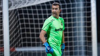 Треньорът на вратарите на Славия Радостин Станев обясни защо