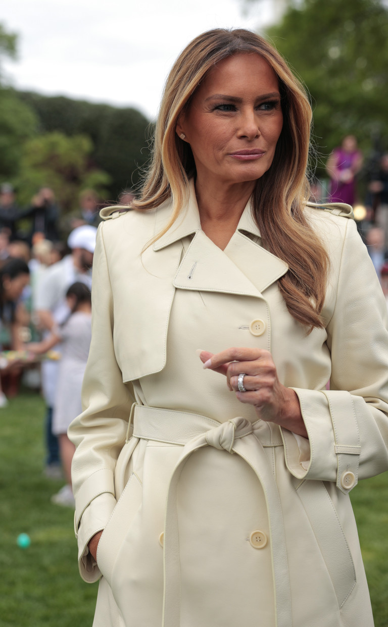 Мелания си има задоволително задължения