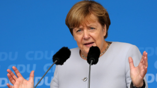 Вкарват терористи в Европа заедно с бежанците, призна Меркел 