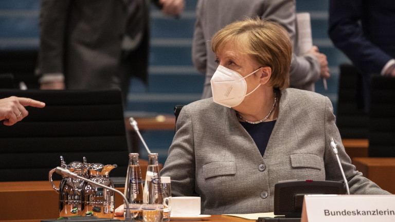 Меркел иска драконовски мерки за "мега блокада" в Германия