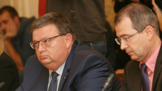 Медикаменти напускат страната Това призна главният прокурор Сотир Цацаров по