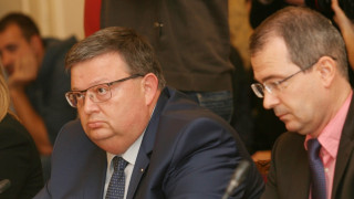 Прокуратурата няма думата за реекспорта на лекарства