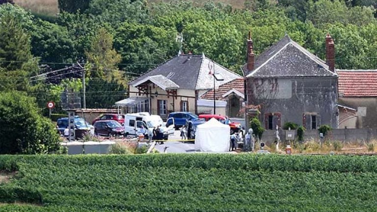 Шофьорка и три деца в колата ѝ са загинали, след