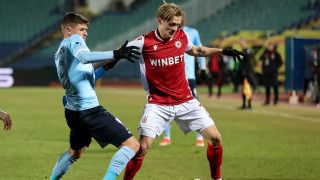 ЦСКА поднови договора на халфа Улаус Скаршем Новият контракт на