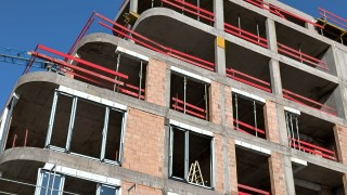 209 опасни работни места в строителния сектор са спрени в