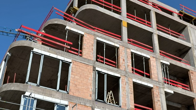 Bulgaria Real Estate Trends: Q1 Residential Building Completions and Regional Shifts