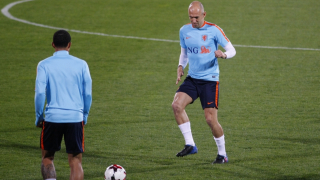 Капитанът на Холандия Ариен Робен изрази мнение че лалетата могат