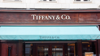 Продажбите на Tiffany тръгнаха нагоре за пръв път от 2 години