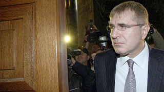 Условна присъда за Ковачки