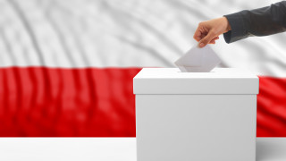 Управляващата партия на Полша Право и справедливост продължава да бъде