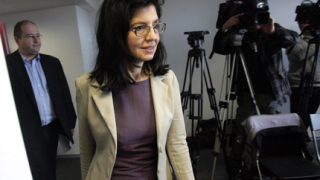 Хората, отхвърлени от ГЕРБ са при мен, обяви Кунева