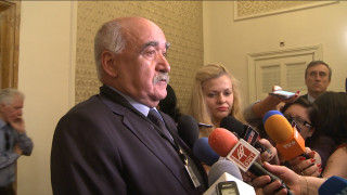 Управителят на НЗОК проф Камен Плочев е приет в болница