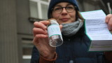 По едно бурканче с чист въздух от Пирин подариха на министрите и премиера