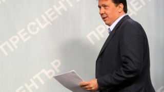 БСП „разкриха” и ексминистър Добрев