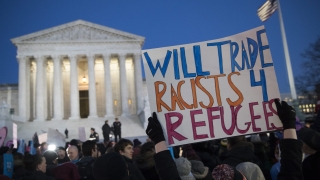 Близо 40 републиканци се обявиха против имигрантската политика на Тръмп