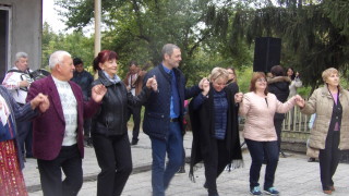 Над 40 различни баници опитаха посетителите на празника на баницата