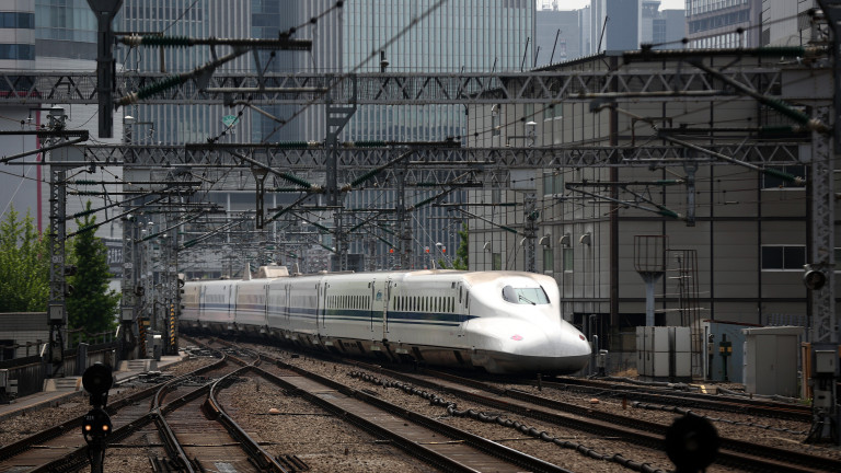 Операторът на японските влакове прекрати “плашещо” учение за безопасност