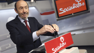 Лидерът на испанските социалисти подаде оставка заради евровота