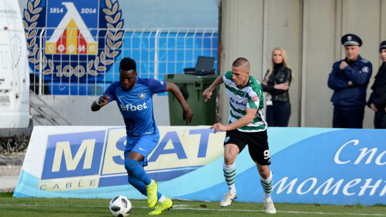 Левски победи Черно море на "Тича" и завърза битката за титлата в Първа лига!