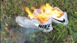 Защо в Съединени американски щати горят екипите си Nike 