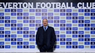 Рафаел Бенитес официално бе назначен за мениджър на Евертън обявиха