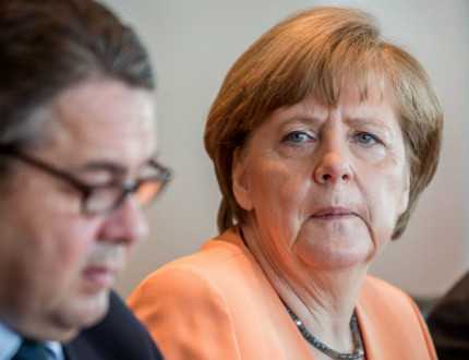 Няма да има преговори с Гърция преди референдума, категорична Меркел