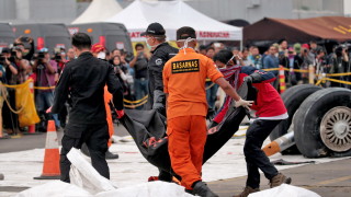 Разследващите катастрофата на самолет Боинг 737 MAX на индонезийската авиокомпания