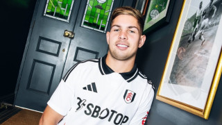 Фулъм подписа с полузащитника Емил Смит Роу от Арсенал срещу неразкрита