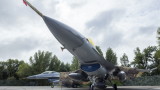 Украйна използва магистрали като писти за своите F-16