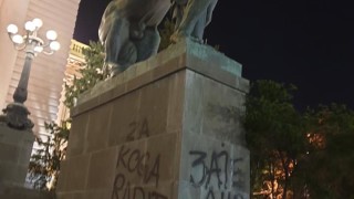 Щетите нанесени на Белград от протестиращите за четвърта поредна нощ