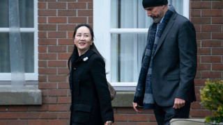 САЩ освобождават на финансовия директор на Huawei Мън Ванчжоу съобщава