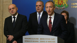 С нови 9000 върнати в училище деца се похвали властта