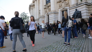 Коронавирусът не отказа българчетата да учат в чужбина