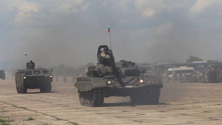Ремонтираха 10 танка Т-72 във военноремонтния завод ТЕРЕМ-Хан Крум ЕООД