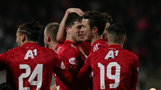 Капитанът на ЦСКА Юрген Матей и вратарят Густаво Бусато са