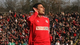 Бившият румънски футболист Еуген Трика много усилено бе спряган за