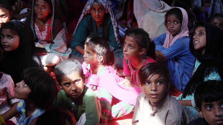  3,4 милиона деца в Пакистан се нуждаят от незабавна, животоспасяваща